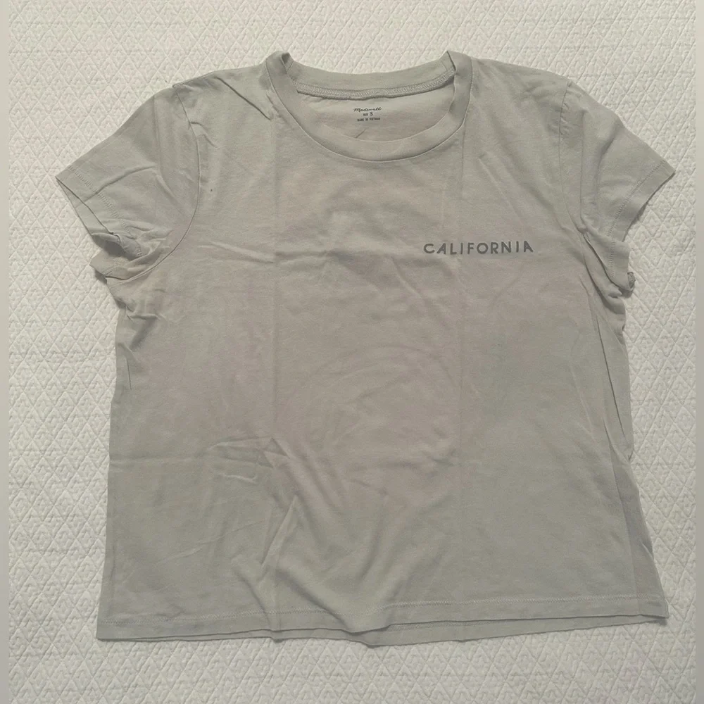 Madewell Graphic Tee, Size Small - Picture 1 of 3